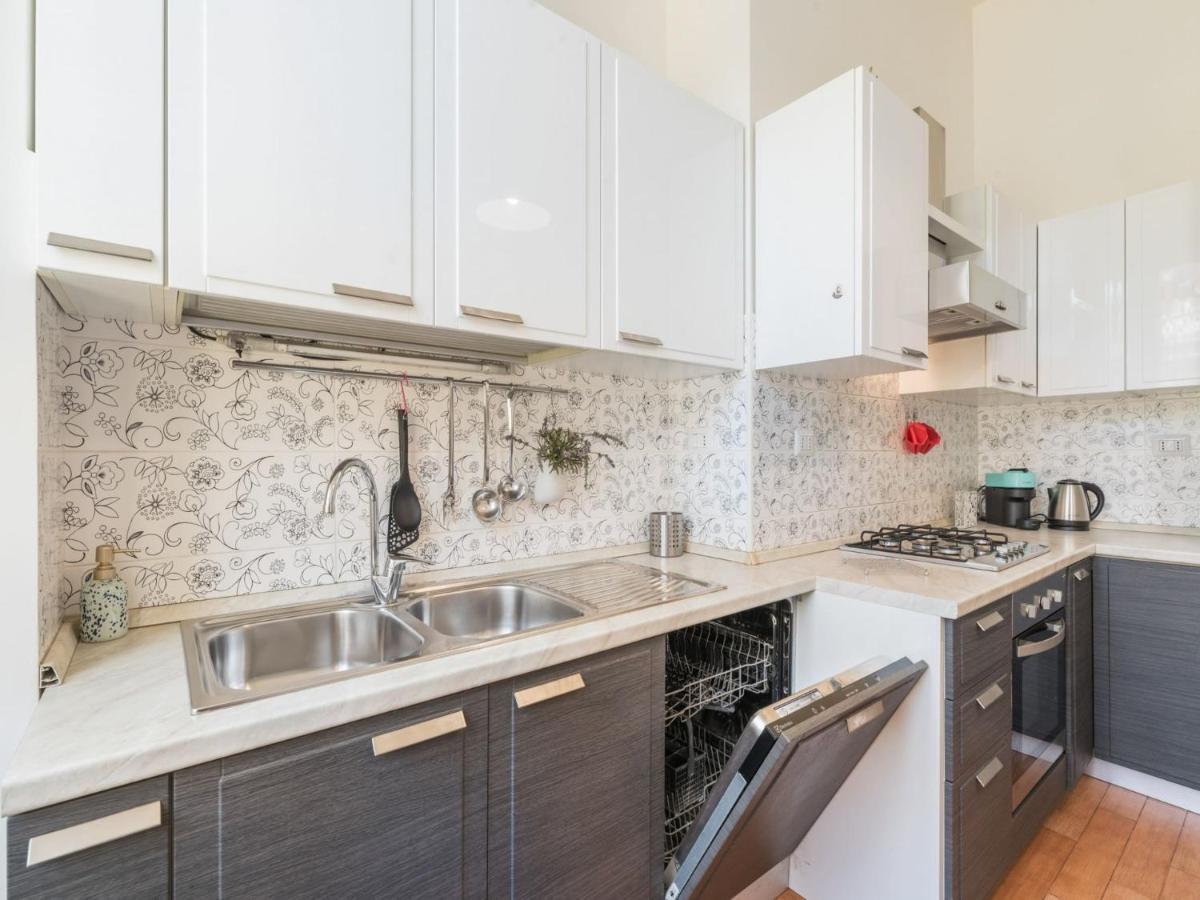 The Best Rent - Colourful Two-Bedroom Apartment Near Termini Station Rom Exterior foto